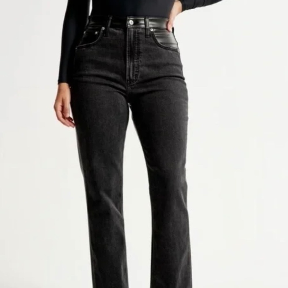 Abercrombie & Fitch Curve Love 90’s Straight Jean Vegan Leather Mixed